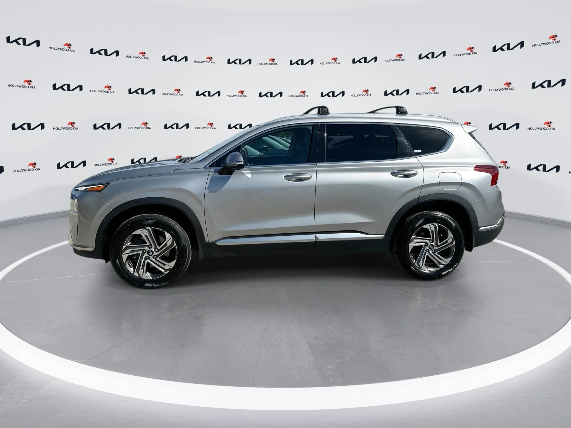 Used 2022 Shimmering Silver Hyundai SEL image 5