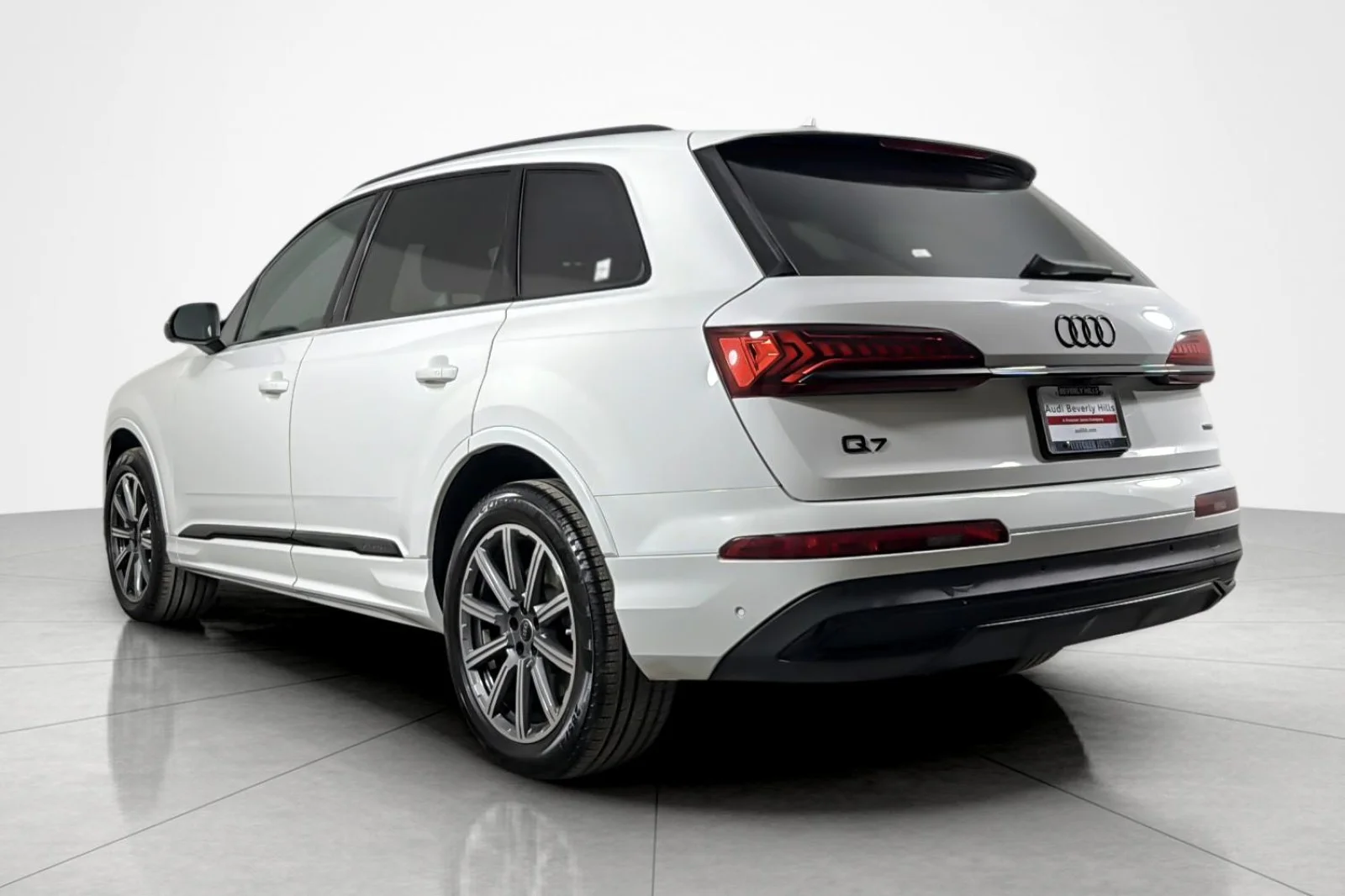 Used 2023 Carrara White Audi Premium Plus 45 TFSI quattro image 3