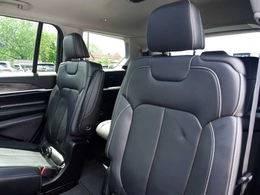 Certified Used 2022 Black Jeep Limited 4x4 image 25