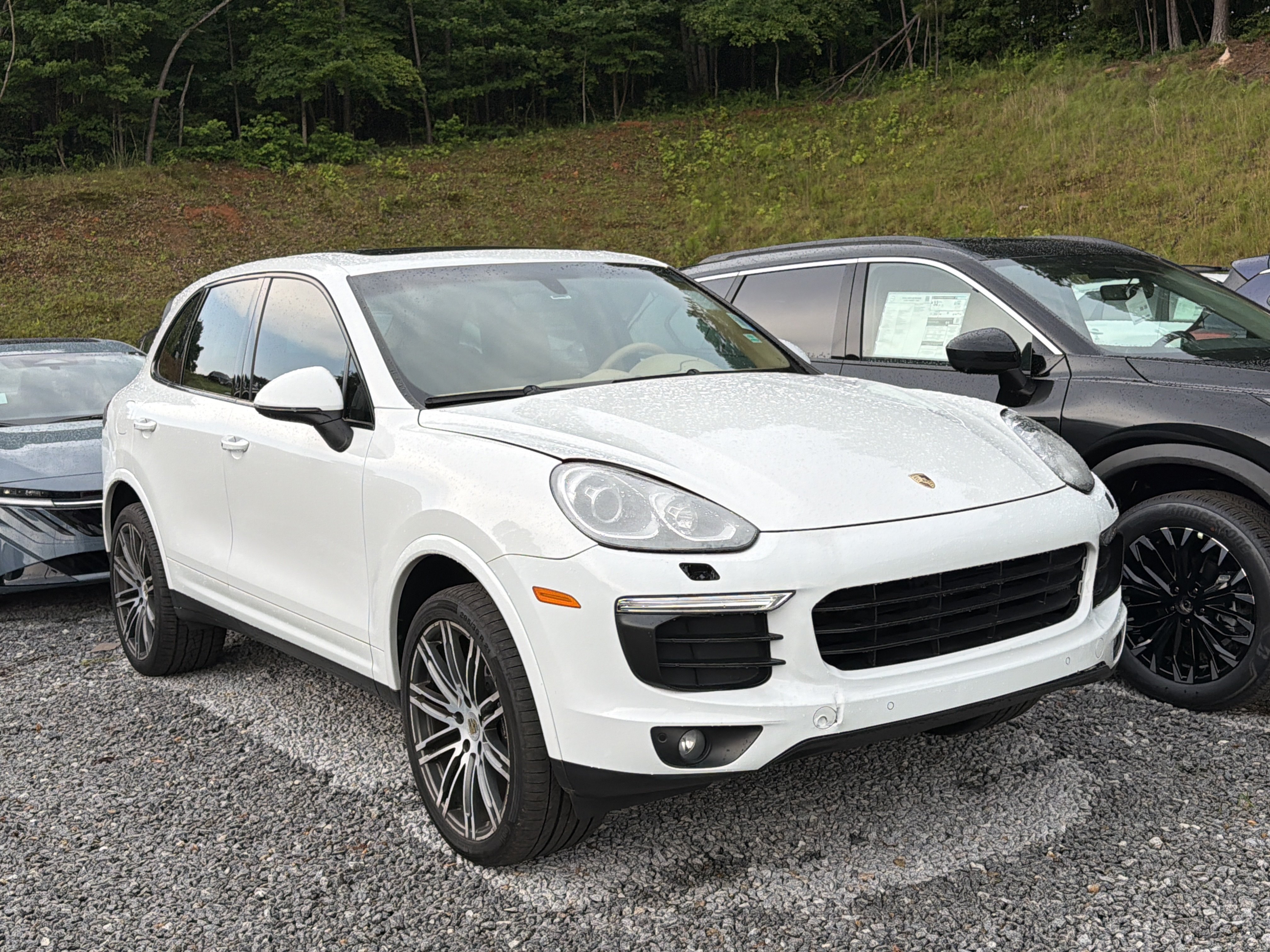 2017 Porsche Cayenne -'s photo