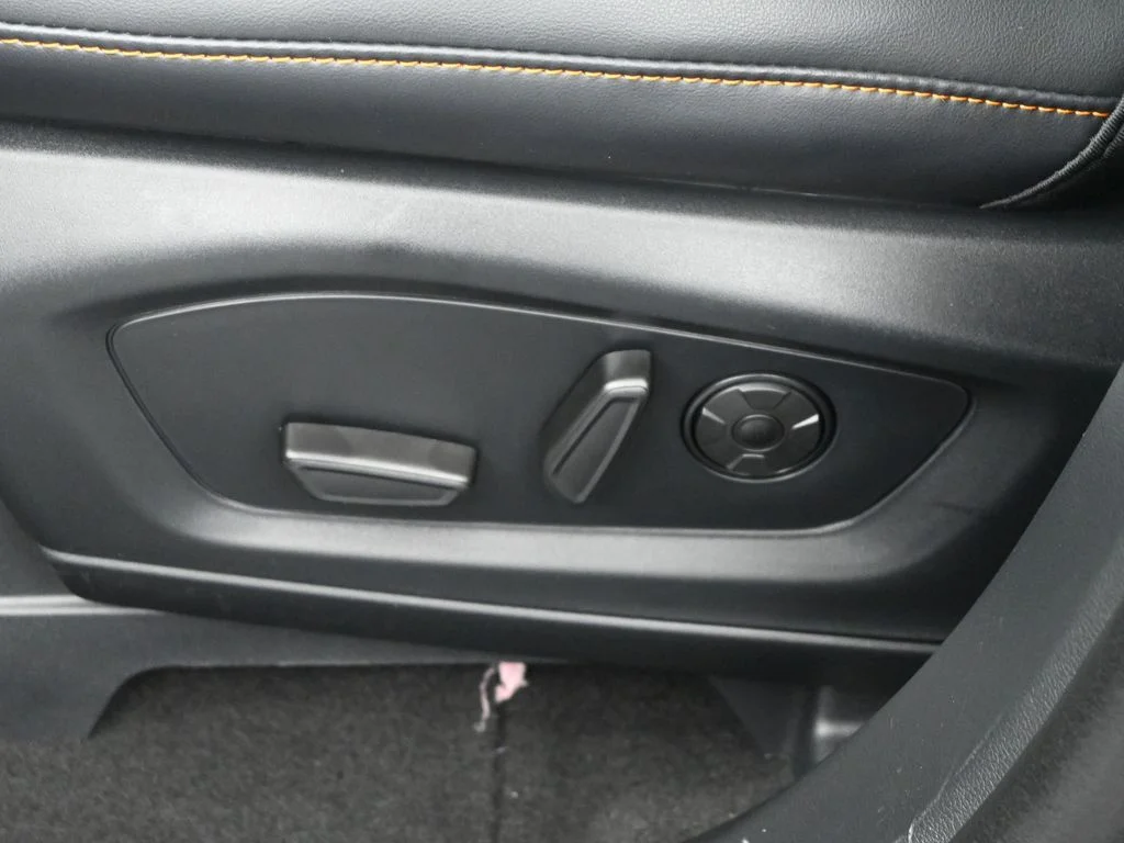New 2026 Carbonized Gray Metallic Ford Tremor image 12