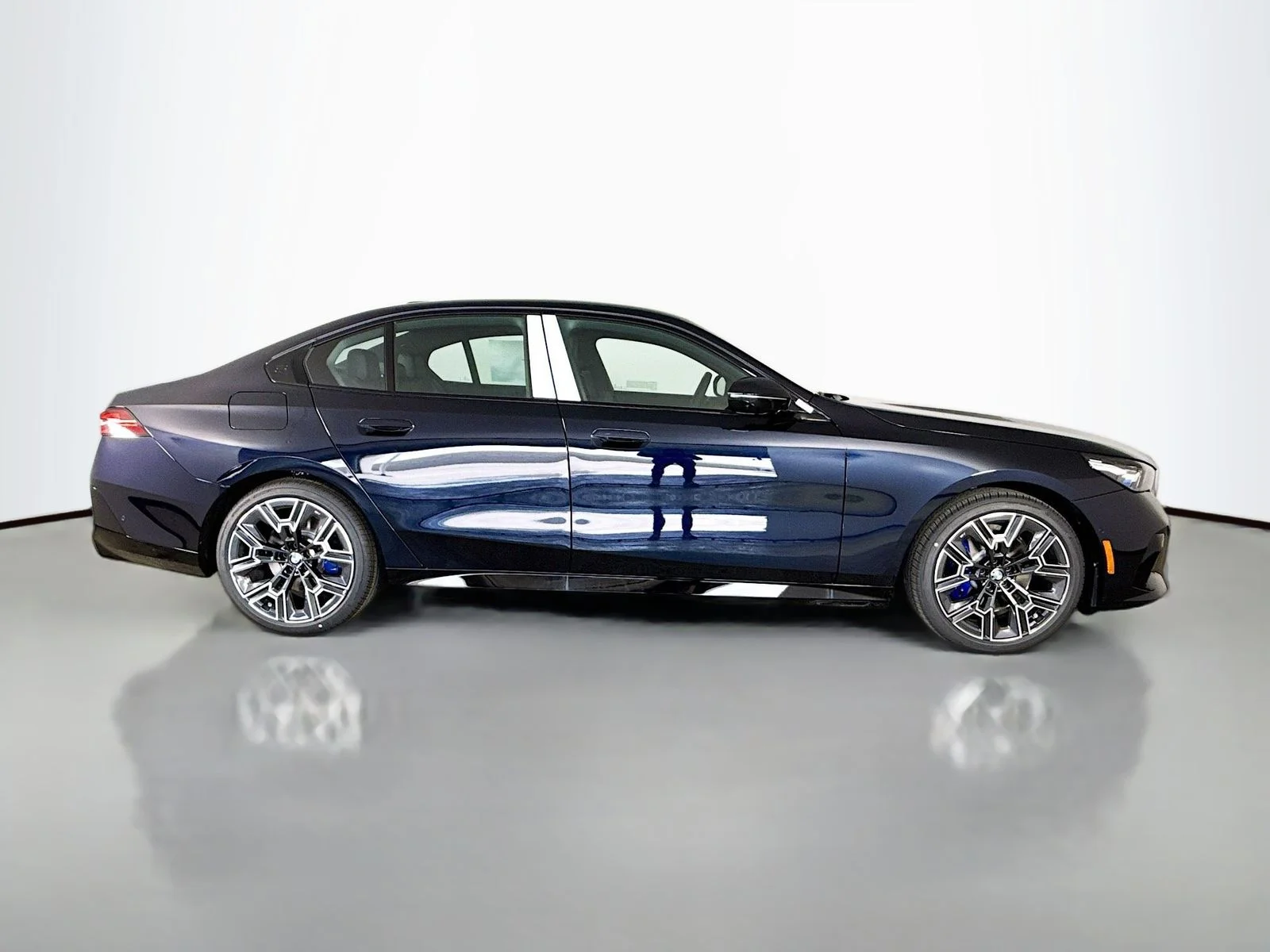 New 2026 Carbon Black Metallic BMW 530i image 8