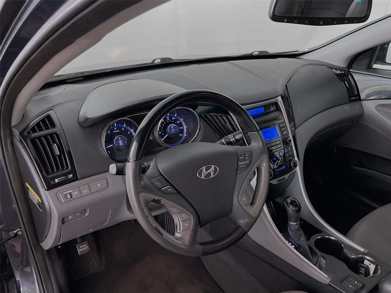 Used 2013 Pacific Blue Pearl Hyundai Limited PZEV image 13