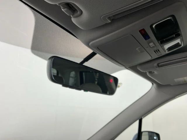 Used 2018 Blue Subaru 2.5i Limited image 22