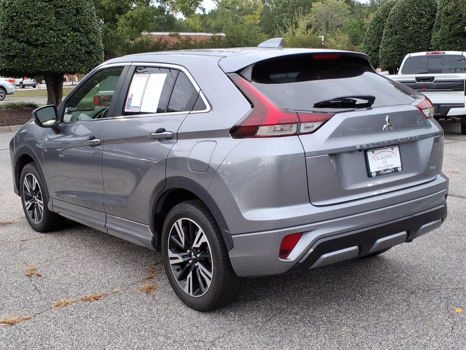 Used 2024  MITSUBISHI  image 9