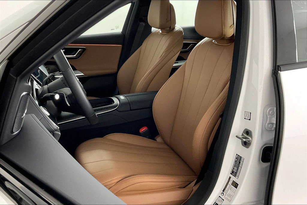 2026 Mercedes-Benz E-Class E450 - Photo 17
