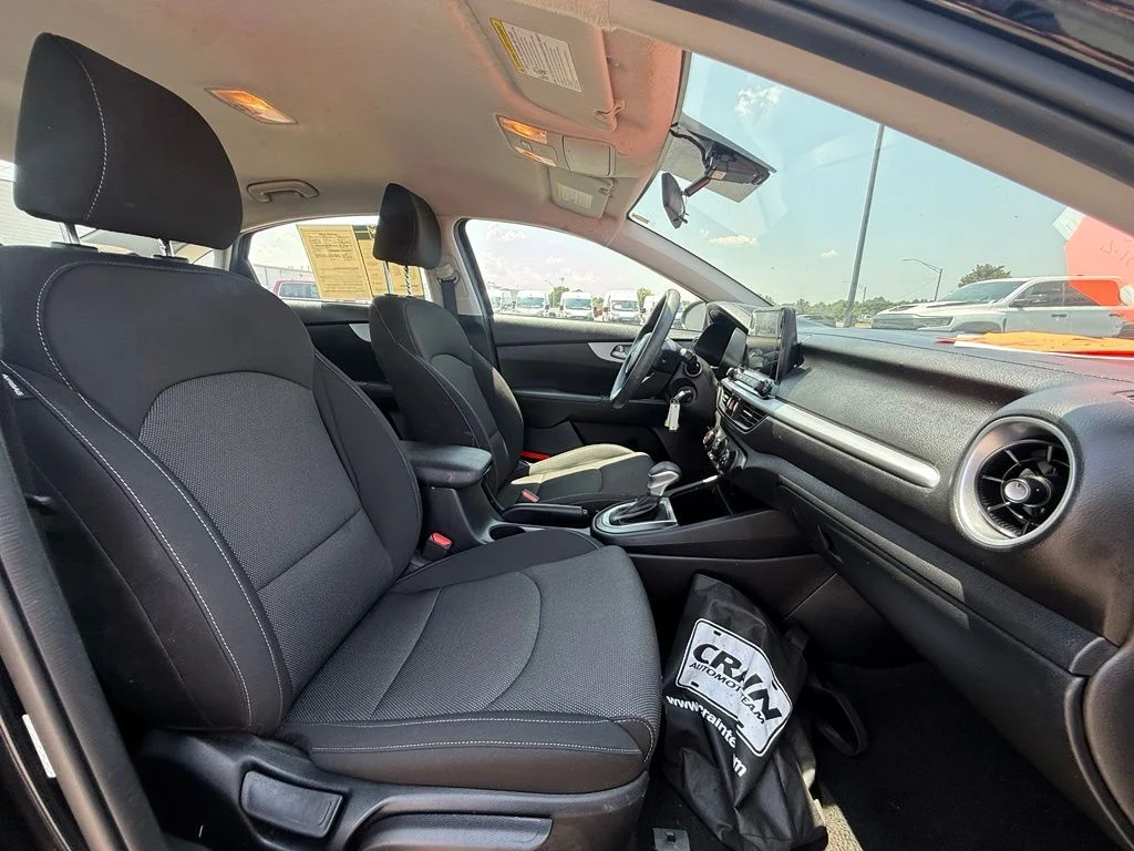 Used 2024 Black Kia LXS image 27