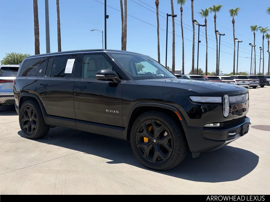 Used 2023  Rivian Adventure image 8