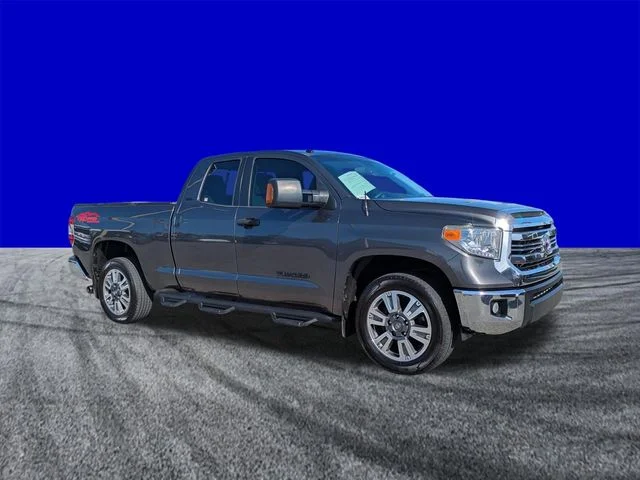 Used 2016 Gray Toyota SR5 image 2