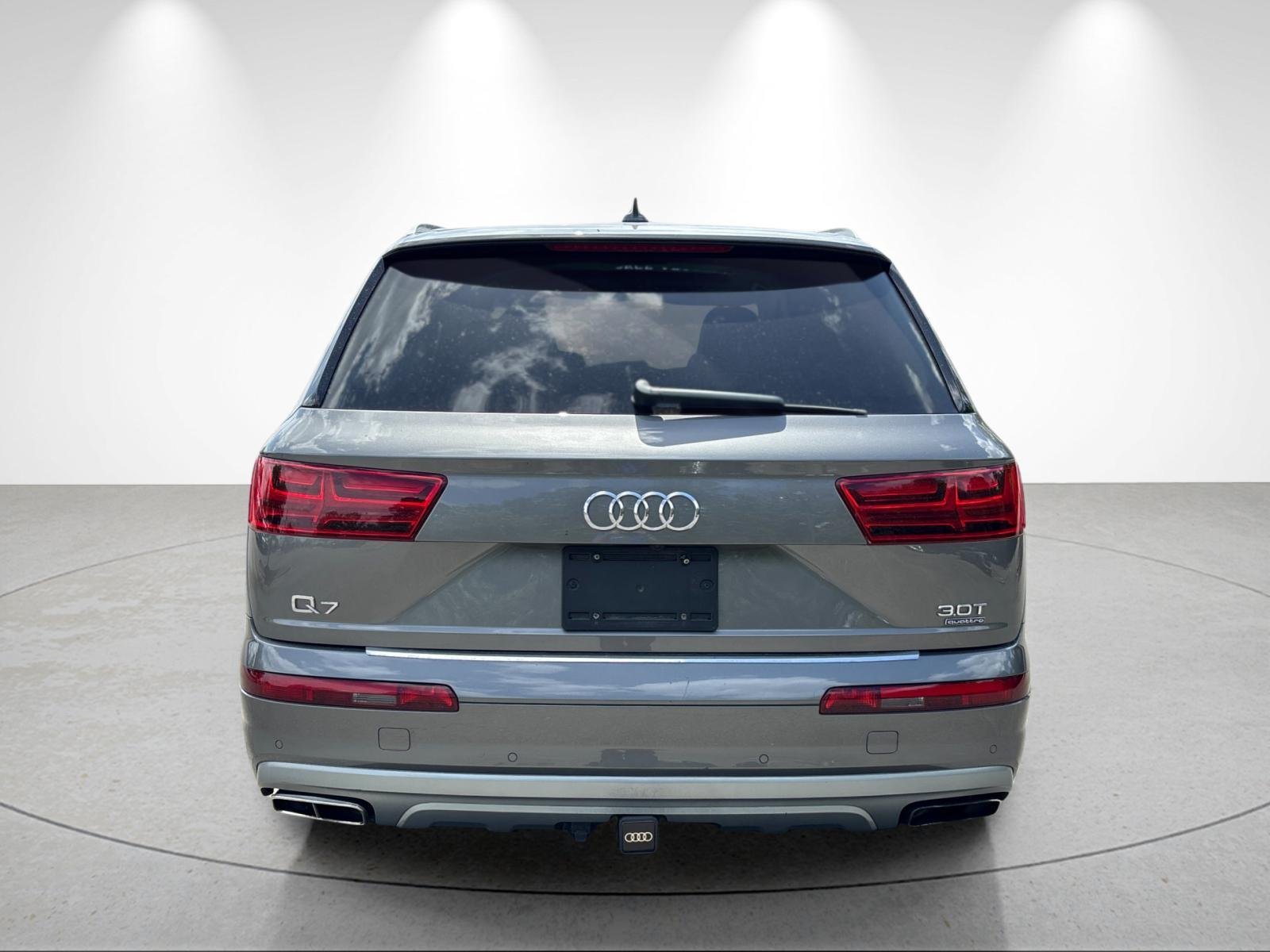 Used 2017 Graphite Gray Metallic Audi Premium Plus image 4
