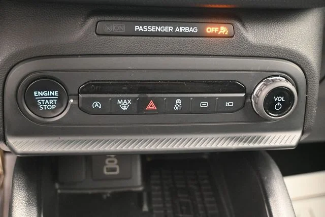 Certified Used 2025 Shadow Black Ford Big Bend image 42