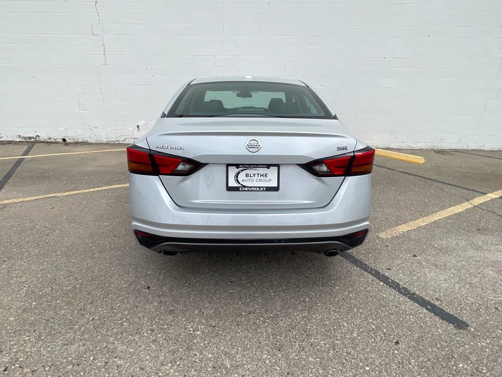 Used 2021 Brilliant Silver Metallic Nissan 2.5 SR image 5