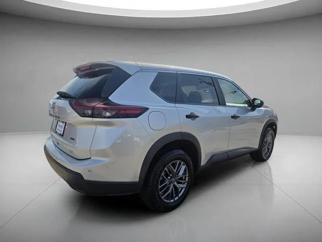 Used 2024 Brilliant Silver Metallic Nissan S image 5