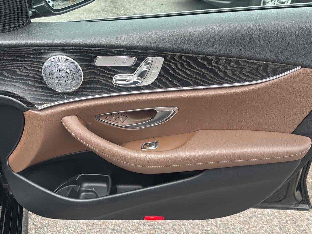Used 2018 Black Mercedes-Benz 4MATIC® image 12