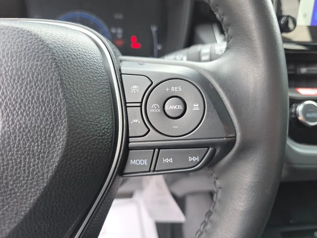 Certified Used 2026  Toyota LE image 30