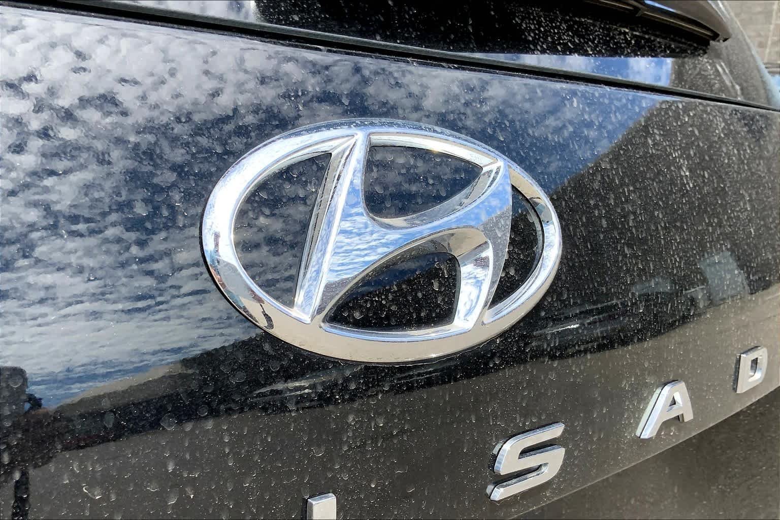 Used 2022 Abyss Black Pearl Hyundai SEL image 31