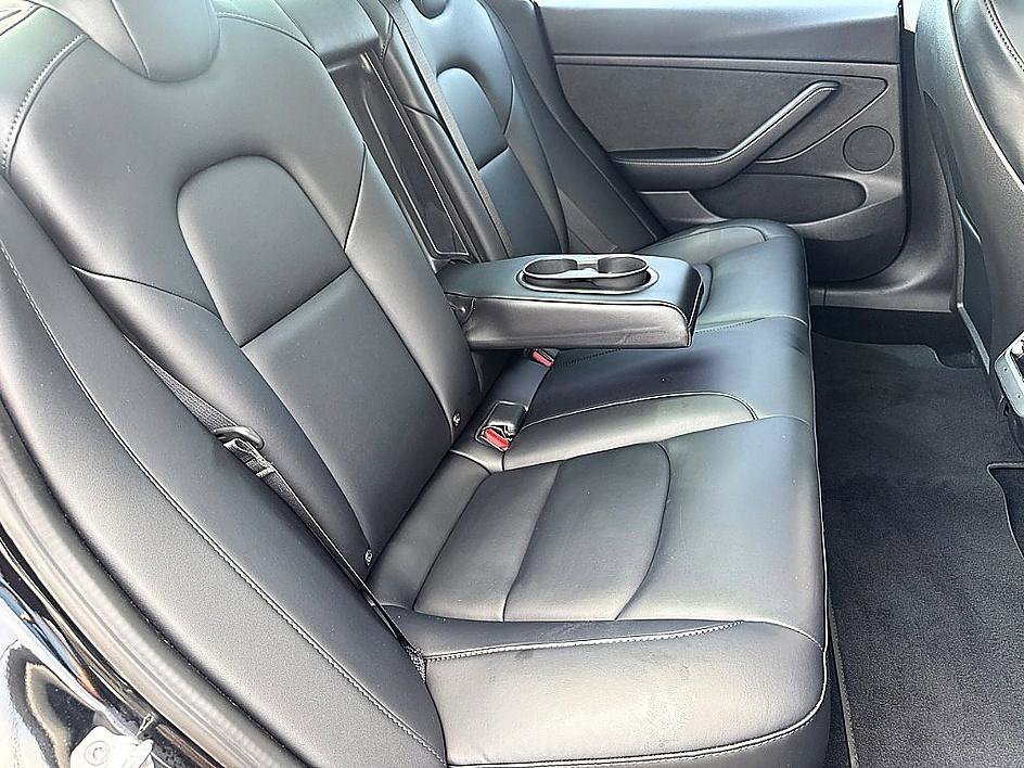 Used 2022 Black Tesla Long Range image 22
