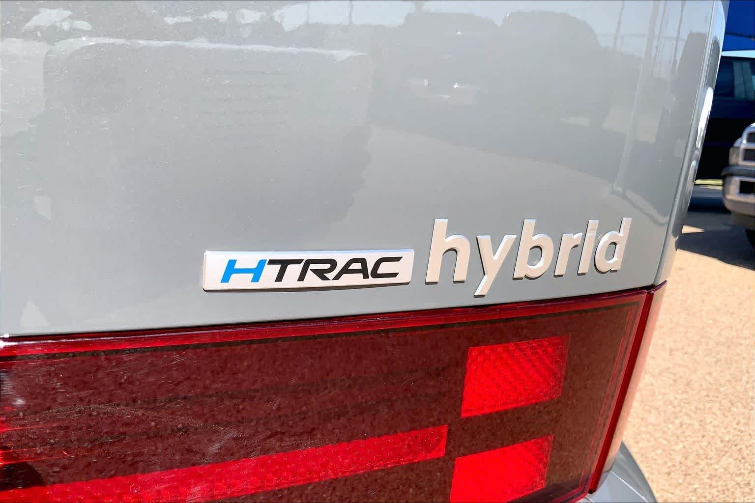 Used 2025 Hampton Gray Hyundai Limited image 10