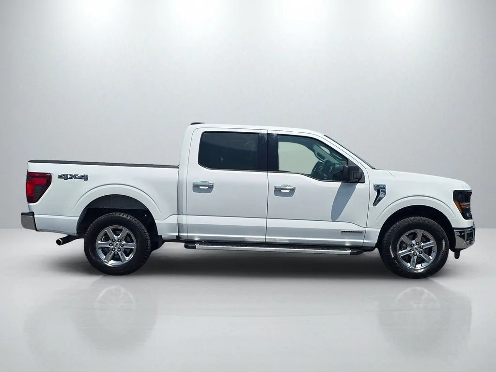 Used 2024 White Ford XLT image 4