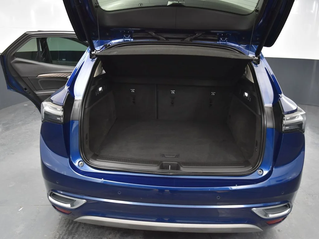 Used 2022 Blue Buick Avenir image 25