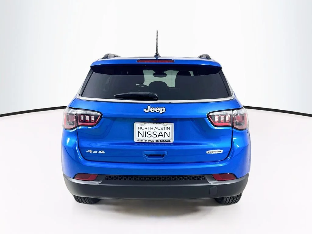Used 2025 Blue Jeep Latitude image 6