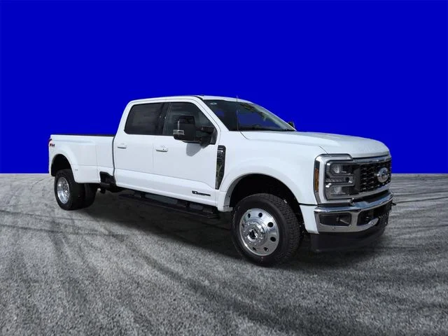 New 2026 Oxford White Ford F-450® Lariat® image 2