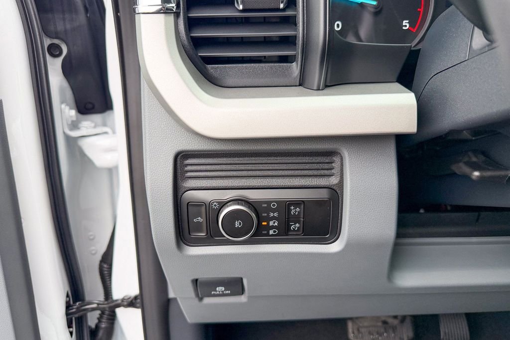 New 2026 Oxford White Ford F-250® XLT image 23