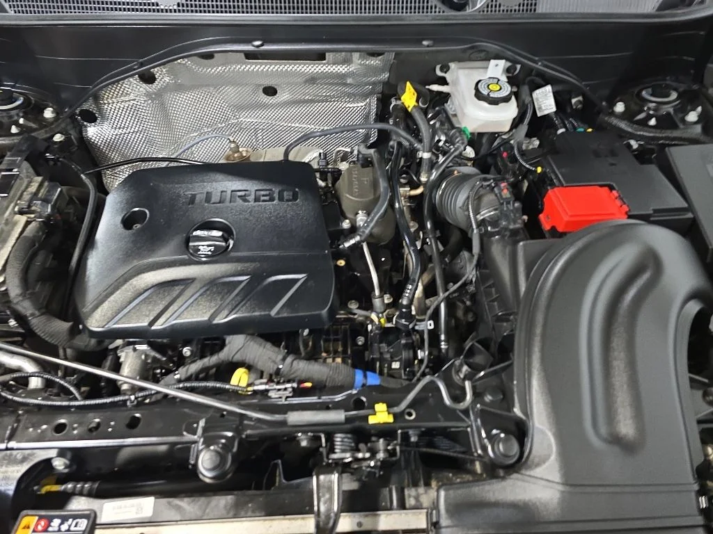 Used 2023 Black Buick Select image 15