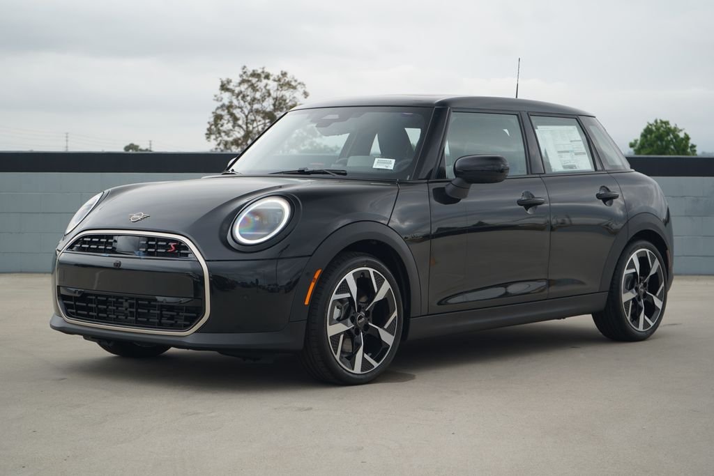 2026 MINI Hardtop Cooper S's photo
