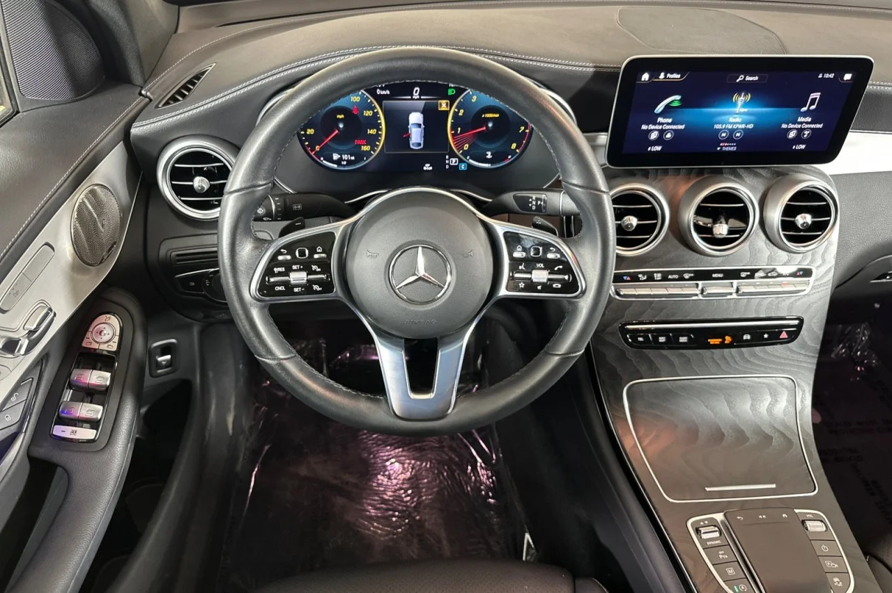 Used 2023 Polar White Mercedes-Benz GLC 300 image 13