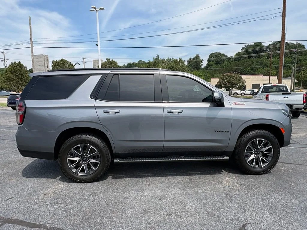 Used 2021 SATIN STEEL METALLIC Chevrolet Z71 image 9