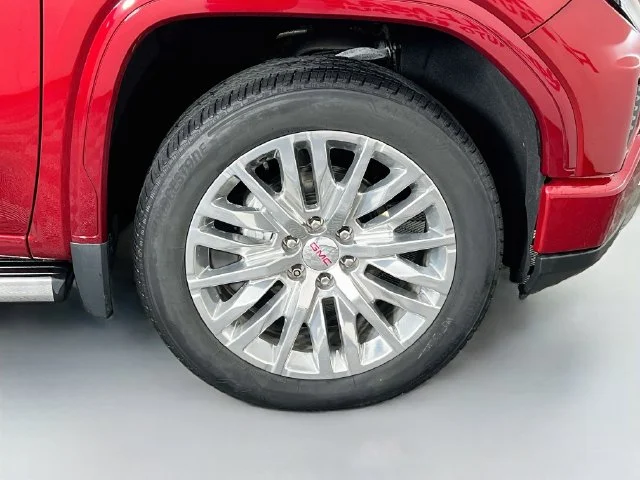 Used 2022 Red GMC Denali image 40