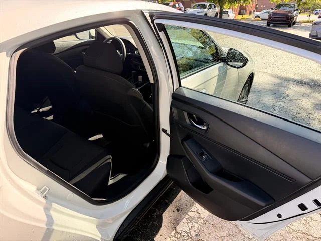 Certified Used 2023 WHITE Honda LX image 13