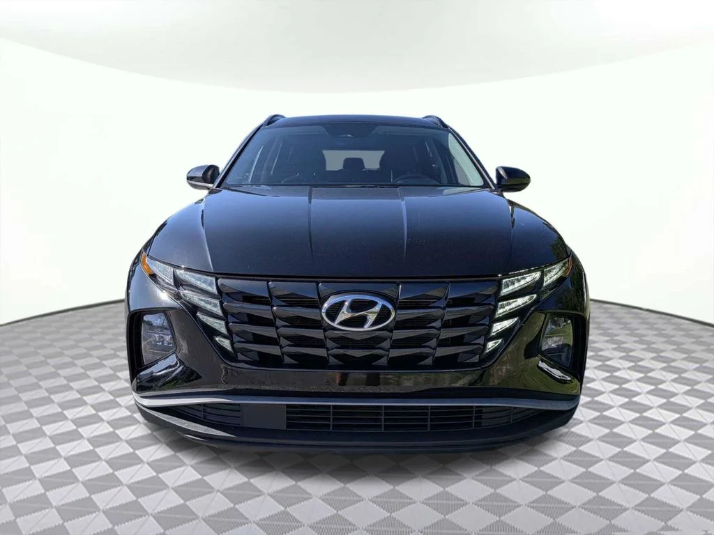 Used 2024 Black Hyundai SEL image 7