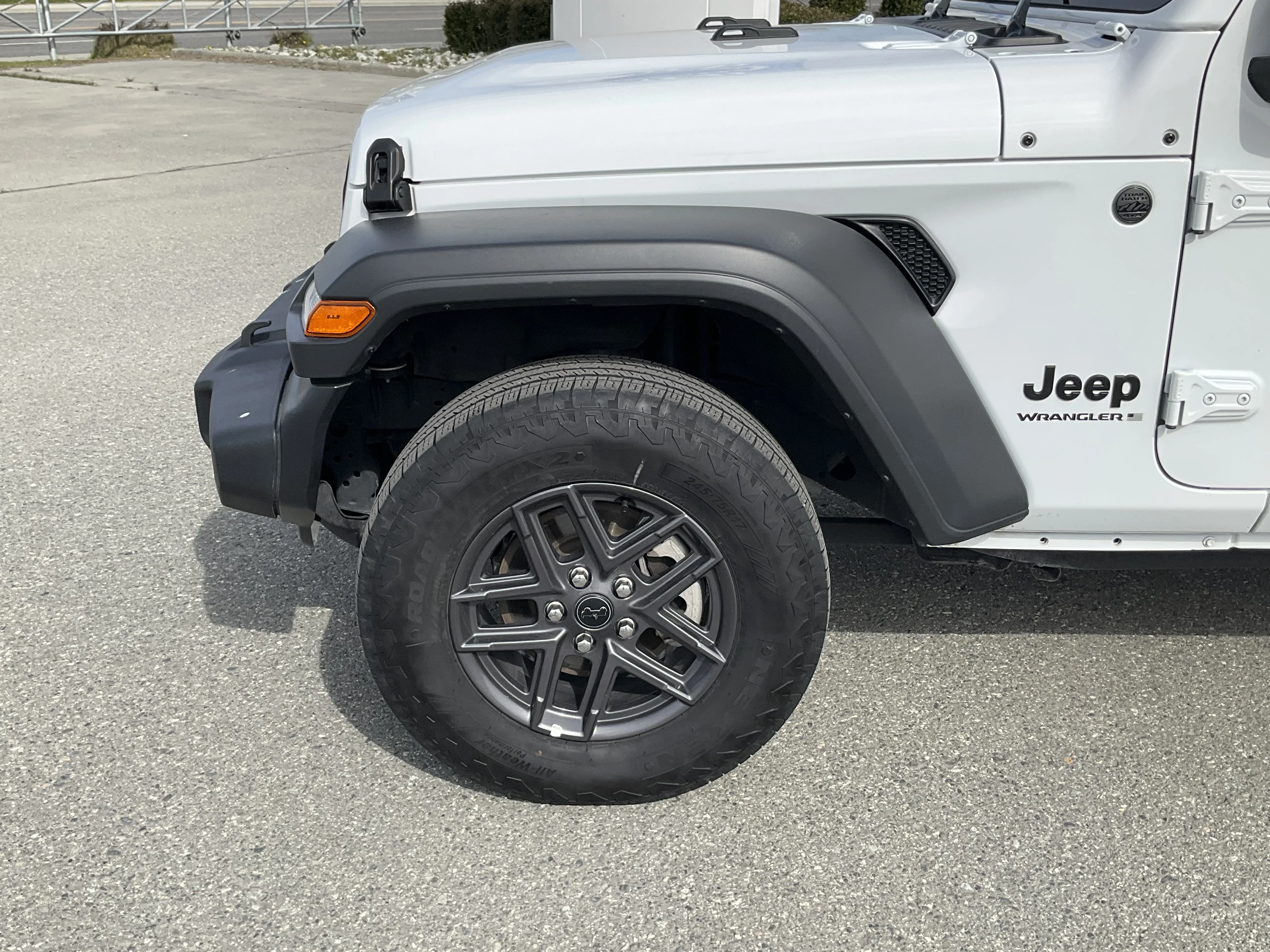 Used 2025 Bright White Clearcoat Jeep Sport S image 6