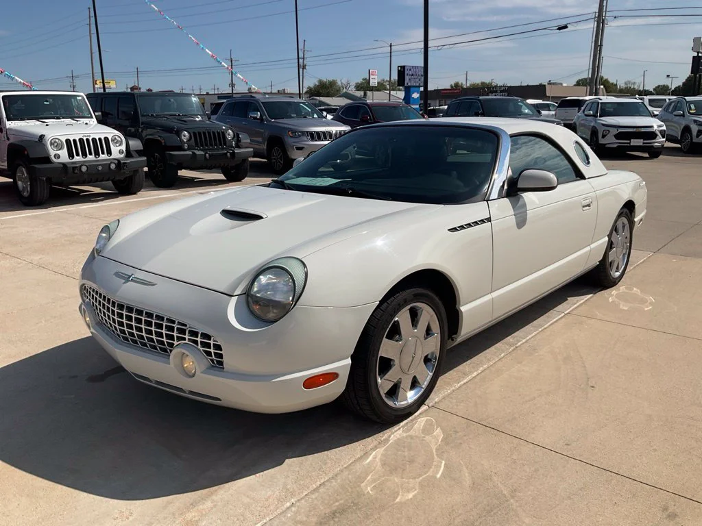 Used 2002 White Ford Base image 32