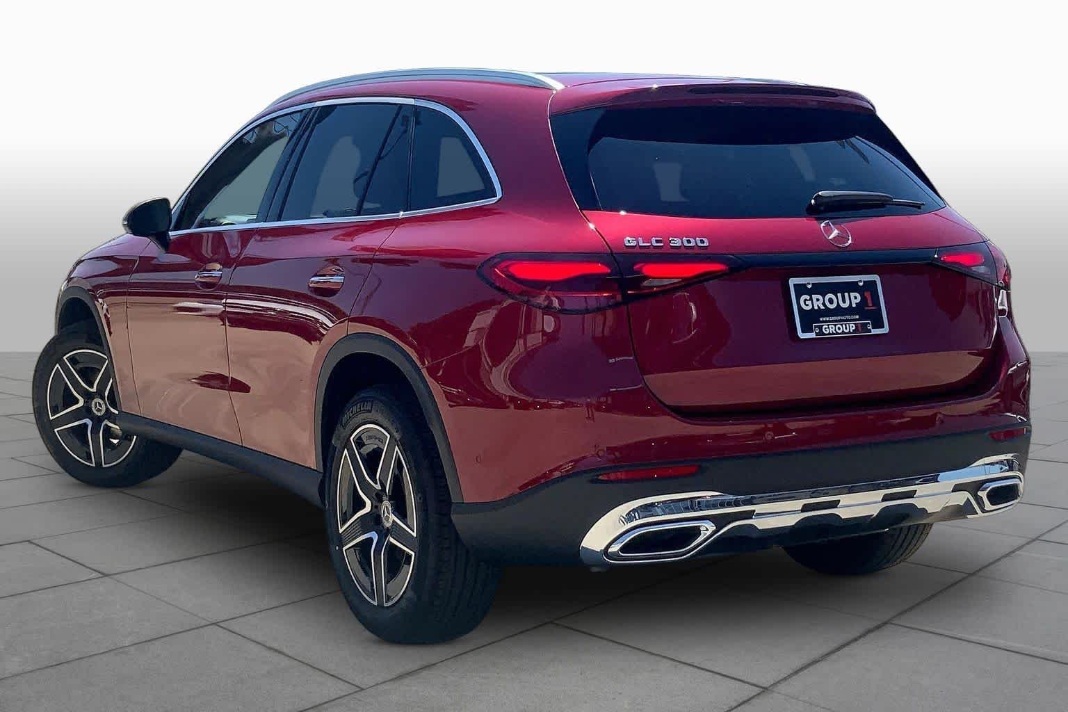 New 2026 MANUFAKTUR Patagonia Red Metallic Mercedes-Benz GLC 300 image 12