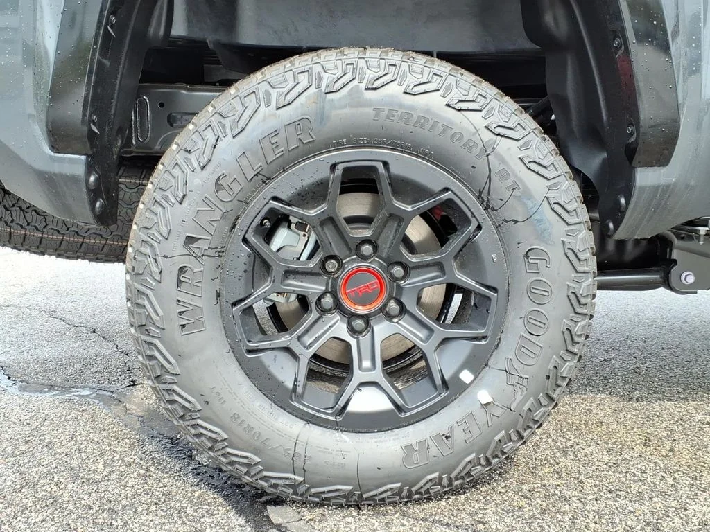 2026 Toyota Tacoma TRD Pro - Photo 8