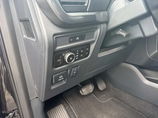 Used 2025 Black Ford Lariat image 25