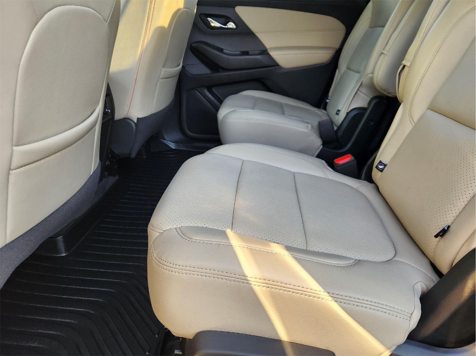 2022 Chevrolet Traverse LT Cloth Gray at Mac Haik Chevrolet