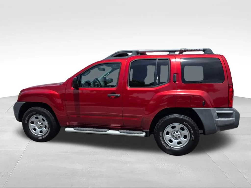 Used 2015 Red Nissan X image 33