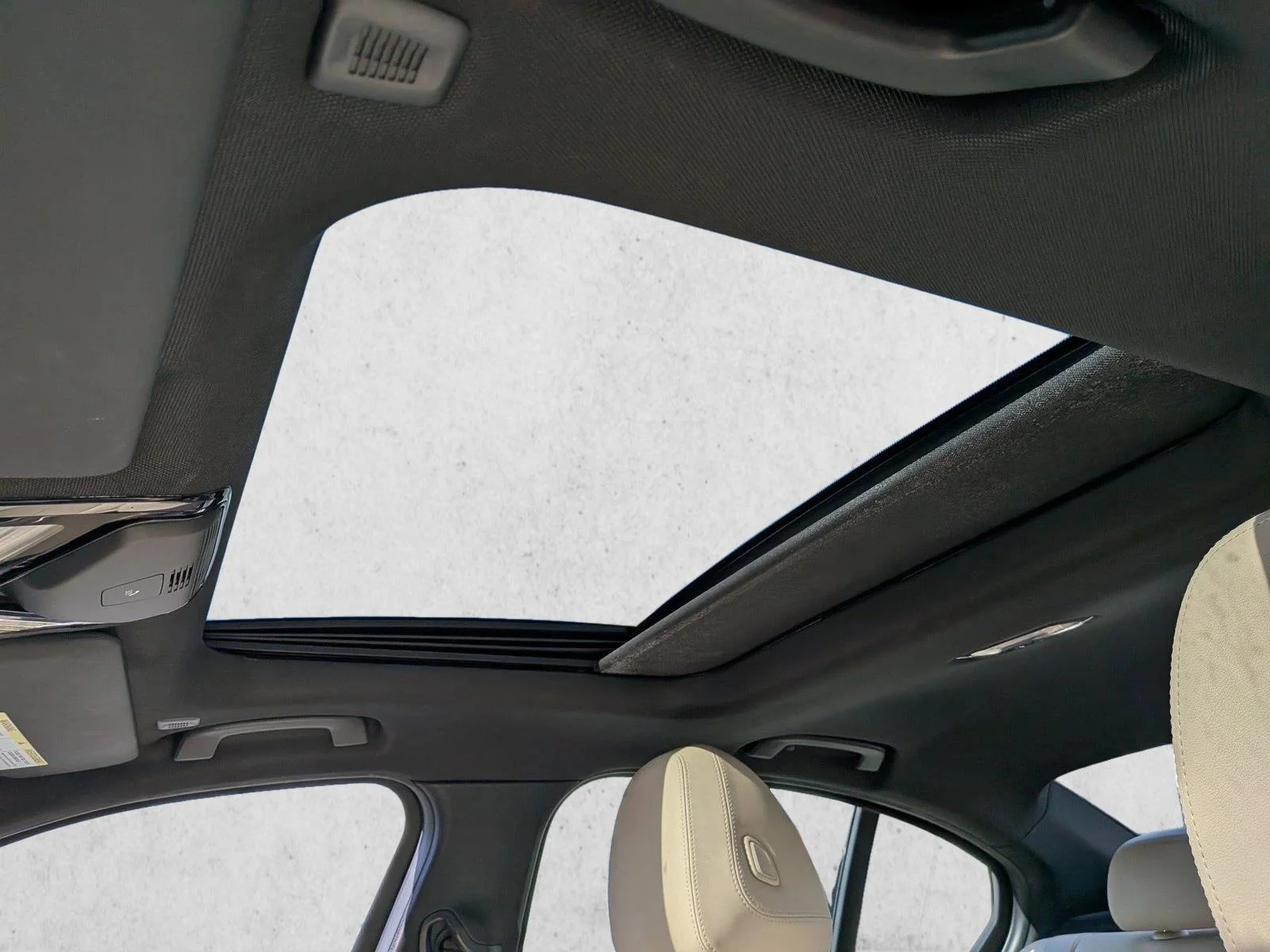 Used 2020 Jet Black BMW 330i image 16