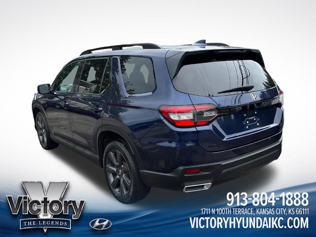 Used 2023  Honda Sport image 3