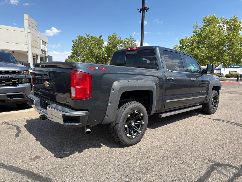 Used 2018 Graphite Metallic Chevrolet LTZ image 4