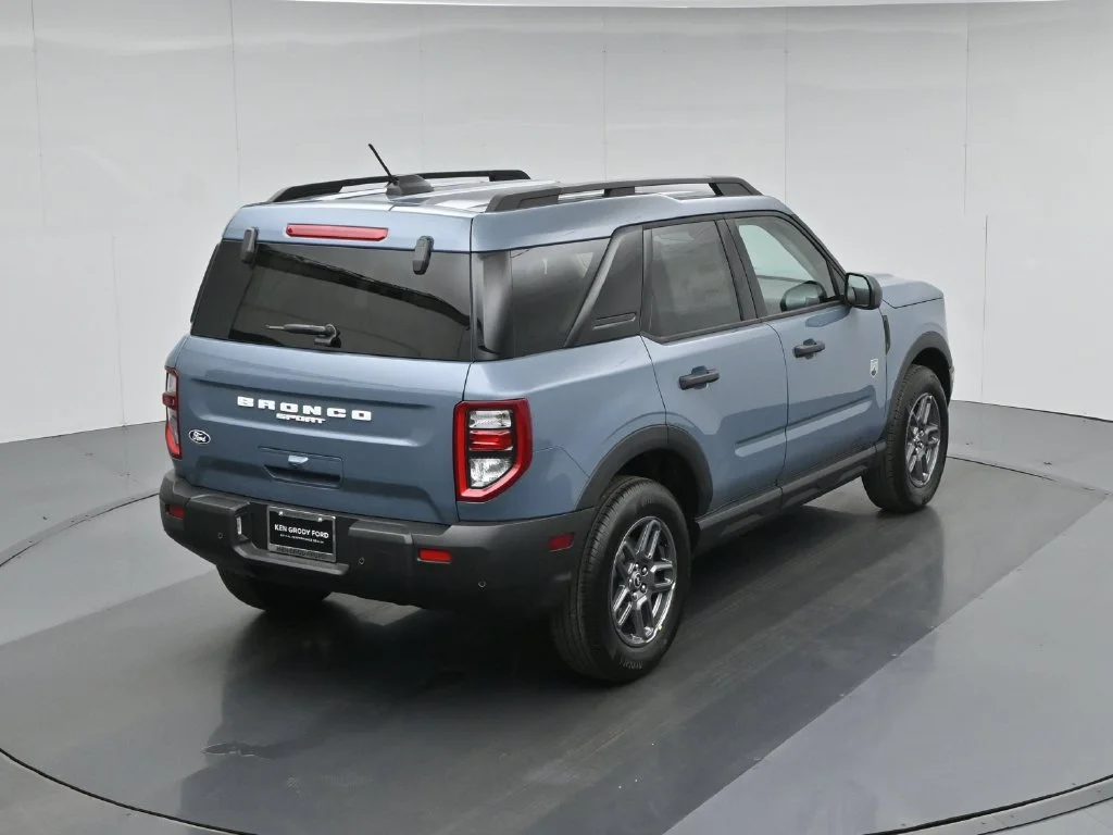 New 2026 Azure Gray Metallic Tri-Coat Ford Big Bend image 34