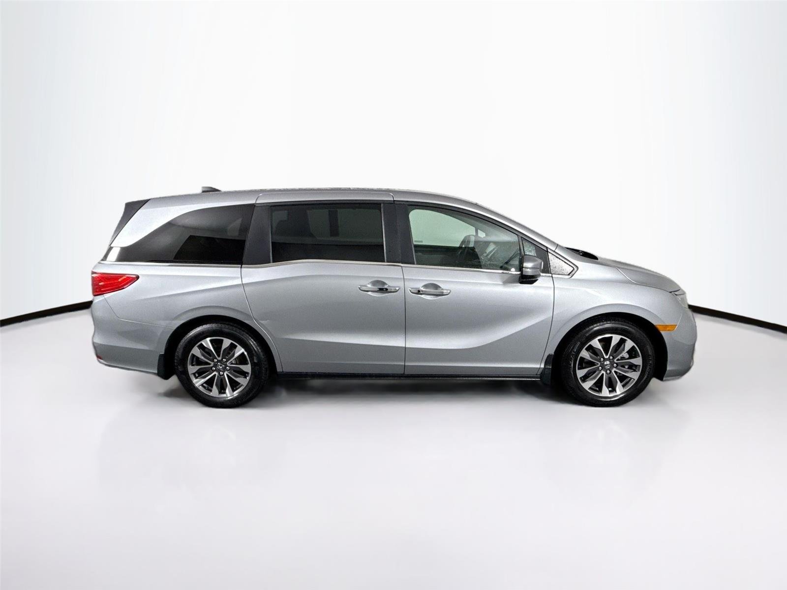 Used 2023 Lunar Silver Metallic Honda EX-L image 10