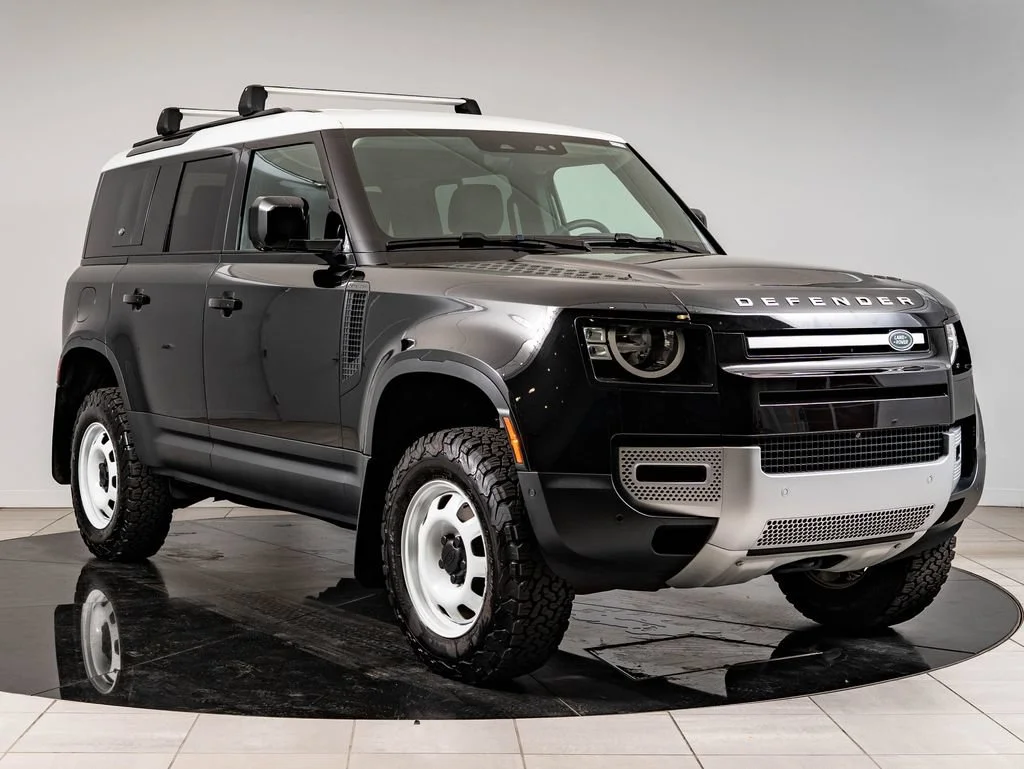 Used 2023 Black Land Rover S image 12