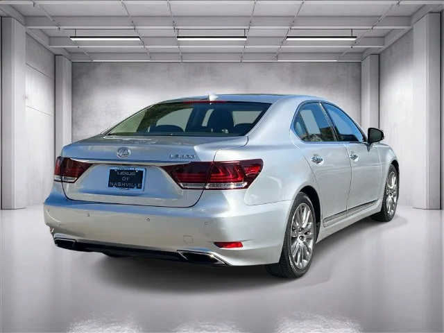 Used 2014 Silver Lexus 460 image 3