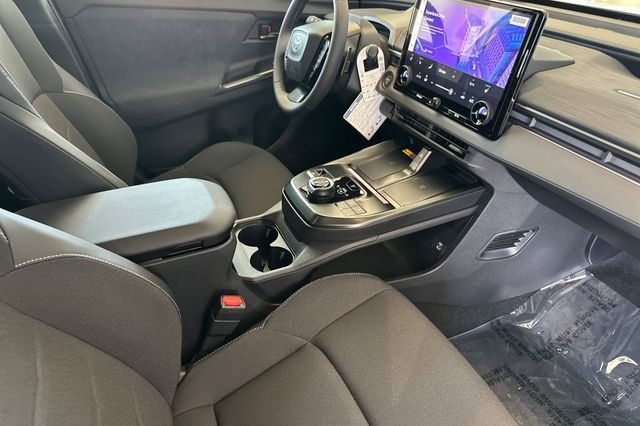 New 2026 Wind Chill Pearl <sup>1</sup> Toyota  SE image 14