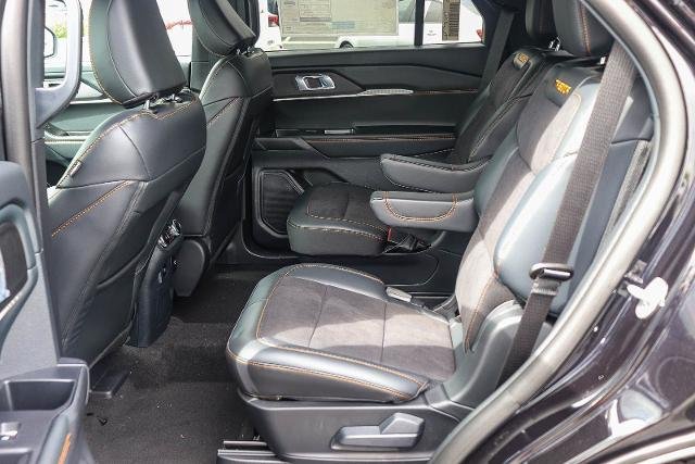 New 2026 Agate Black Metallic Ford Tremor® image 45